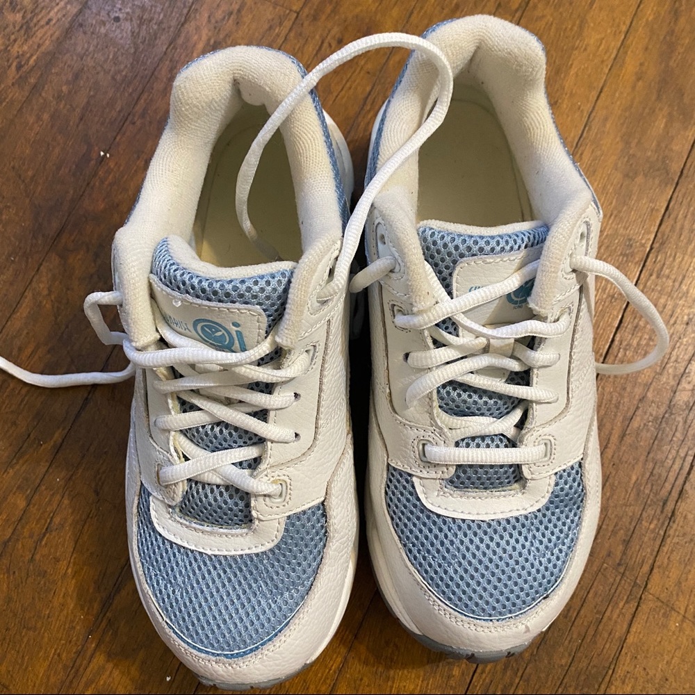 NWOT Sunrise Lifestyle Sneakers